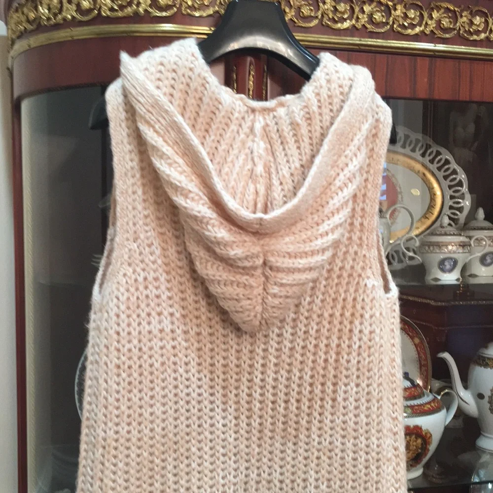 Cocogio Made in Italy Hooded Wool Blend long sleeveless cardigan sz.M